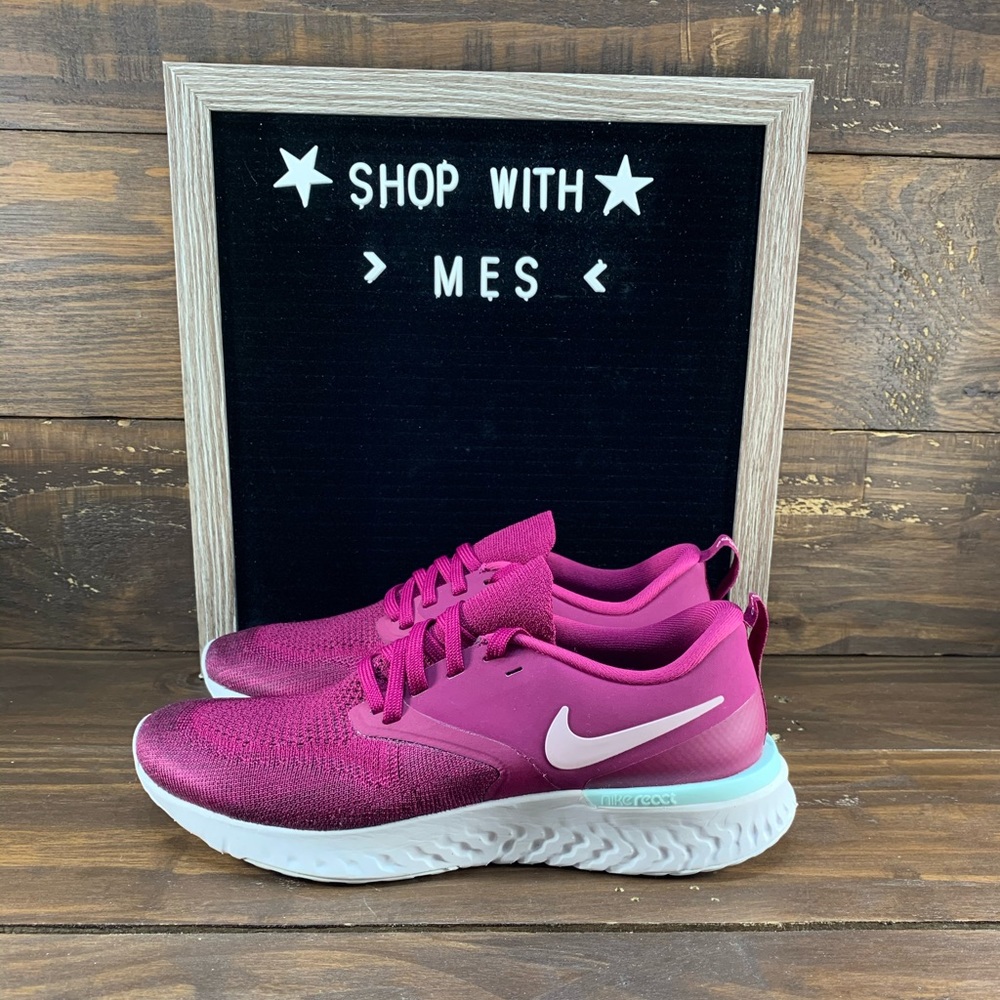 Nike Odyssey React 2 Flyknit Womens Shoes